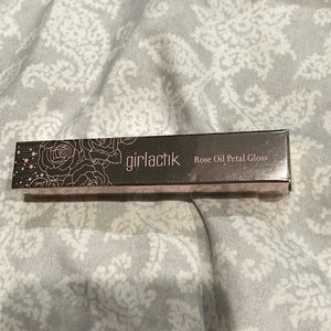 girlactik rose oil petal gloss